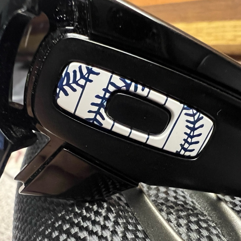 Oakley Fuel Cell Men's MLB Yankees Sunglasses - EUC! - Picture 3 of 12